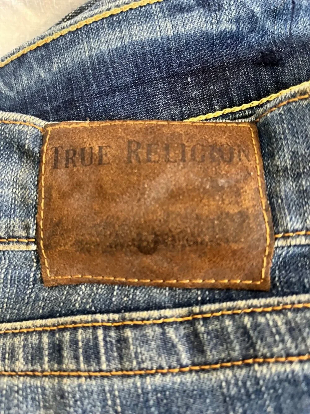 Vintage True Religion Straight-Leg Distressed Jeans size 42